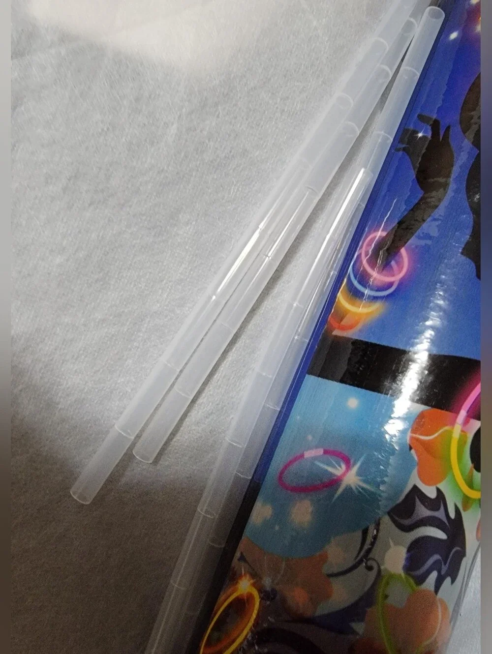 NWT 50pcs Glow Sticks Bulk Party Pack 8